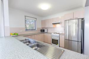 Port Views on Ronald 2 63 Ronald Ave