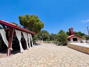 Family friendly house with a swimming pool Janjina, Peljesac - 19594