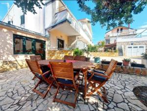 Apartments by the sea Loviste, Peljesac - 20427