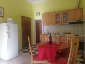 Apartments by the sea Loviste, Peljesac - 20427