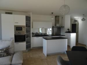 Appartement spacieux à Hyères avec piscine, climatisation et Wi-Fi - FR-1-335-156