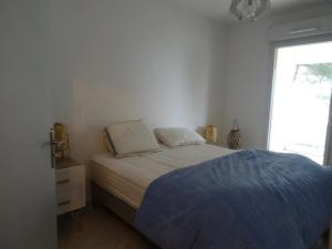 Appartement spacieux à Hyères avec piscine, climatisation et Wi-Fi - FR-1-335-156