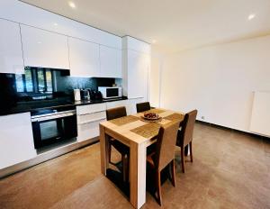 Montreux lake side apartment!