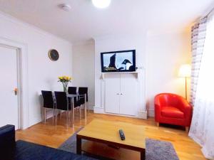 Orchid 2 At Regents Park