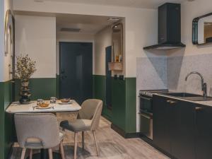 Hotels Maisons du Monde Hotel & Suites - Marseille Vieux Port : photos des chambres