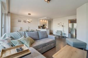 Modern app 6p met topligging - aan strand & haven