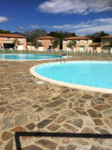 Maison de 3 chambres a Santa Maria Poggio a 800 m de la plage avec piscine partagee et jardin