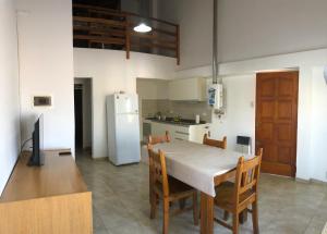 Complejo Brisas del Lago - Departamento de dos dormitorios a una cuadra del lago