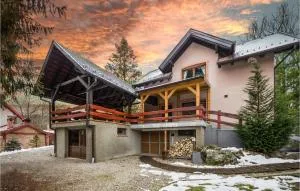 Gorgeous Home In Novo Zvecevo With Wifi - 新格拉迪什卡