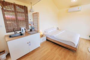 At The Mountain Cottage, Tiny Home at Doichang with Hot tub Included Breakfast and Dinner