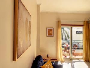 Theos Apartment by LovelyStay