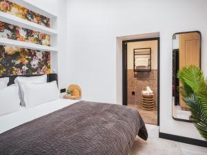 Hotels Maisons du Monde Hotel & Suites - Marseille Vieux Port : photos des chambres