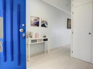 Sea Beach and Horizon Views