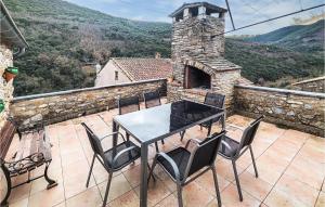 Maisons de vacances Nice home in Olargues with WiFi and 3 Bedrooms : photos des chambres