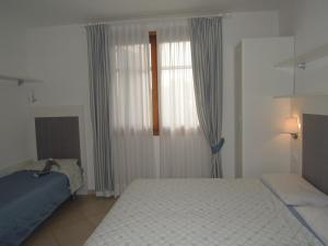 Modern apartment with swimming pool