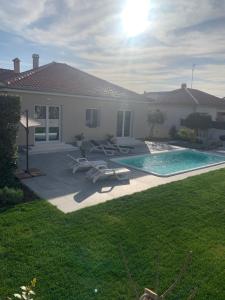 Tony's house with private pool, garden and parking 