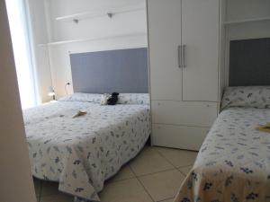 Poolside garden retreat