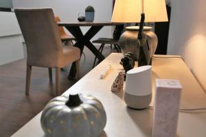 Amazing Old apt town with Balcony