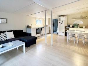 8 person holiday home in YNGSJÖ, SVERIGE-By Traum