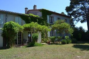 Villas 5 Bedroom Villa, La Bastide d'Anjou, Occitanie : photos des chambres