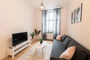 Peter Apartments - Premium Wohnung I 95qm I 3 Schlafzimmer I großes Bad I Küche I Wohnzimmer I TV - بيترسبرغ