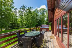 Lady Galloway 30 with Hot Tub