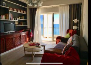 Apartment with Terrace and Sea View