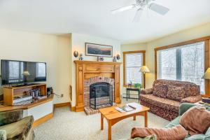Inviting Ski-inandSki-out Condo at Jay Peak Resort!