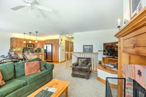 Inviting Ski-inandSki-out Condo at Jay Peak Resort!