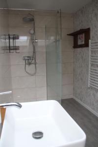 Maisons de vacances Gite le Corbeau : photos des chambres