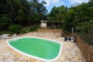 Otima chacara com lazer completo em Campo Magro PR - 坎普拉古