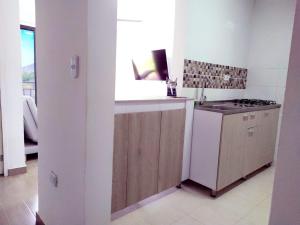 HERMOSO Apartamento con piscina y cerca a PLAYA.