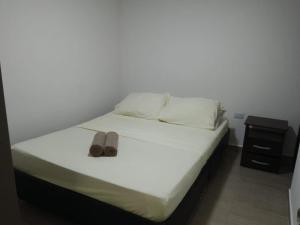 HERMOSO Apartamento con piscina y cerca a PLAYA.