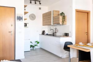 LOFT con Terrazzo - 3 min dalle Autostrade By followgreenhouserome