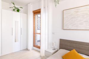 LOFT con Terrazzo - 3 min dalle Autostrade By followgreenhouserome