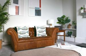 Beautiful 6-Bed - Sleeps 12 - Stunning Views