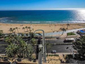 Apartment with Terrace and Sea View