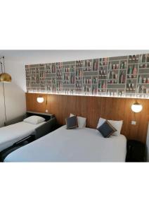 Hotels Kyriad Aix Les Milles - Plan de Campagne : Chambre Triple Standard
