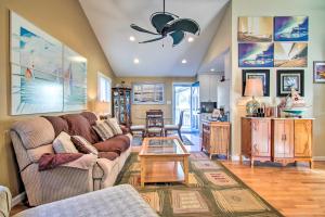 9 Mi to Ocean City Beaches Retreat with Patio