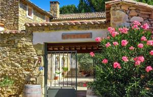 Maisons de vacances Amazing home in St, Andr dOlrargues with Outdoor swimming pool, 3 Bedrooms and WiFi : photos des chambres