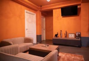 BOGO Apartment