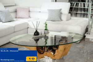 GKK House private swimming pool luxury house