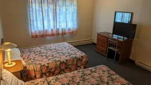 Singing Surf Inn & Pub - Masset