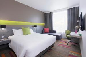 Superior Queen Room room in Mercure Bangkok Siam Hotel