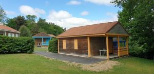 Motels Les Chalets de la MARGERIDE : photos des chambres