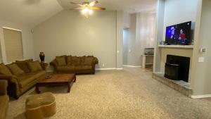 Beautiful peaceful desirable home in Madera Rancho