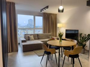 Urban Apartments Premium DOWNTOWN Opolska 10 No 90 with 2 Garages