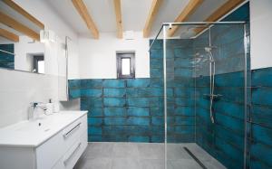 Marine house-Nowoczesna stodoła nad morzem,duży ogród,prywatny hot tub