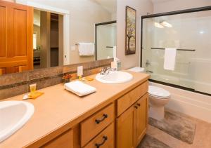 Riley`s Mountain View