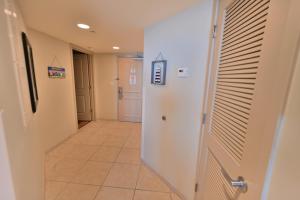 Spectacular Ocean Front Real 1 Bedroom Condo, 2 Ba